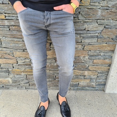 Calças slim fit cinza