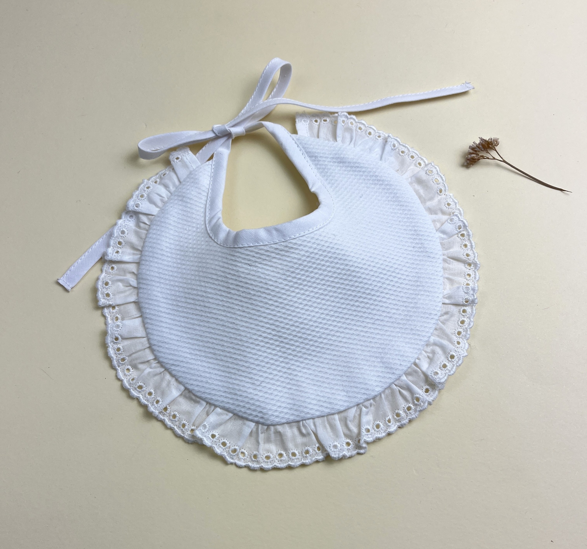 Babete Piquet Bordado Inglês