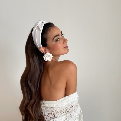 Giant Flowers brancas