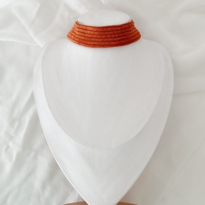 Chocker aveludado laranja