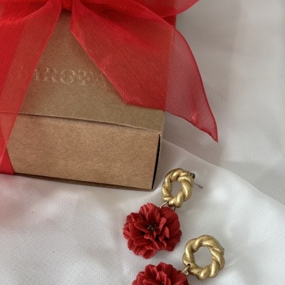 Brincos Pendentes - Flores vermelhas