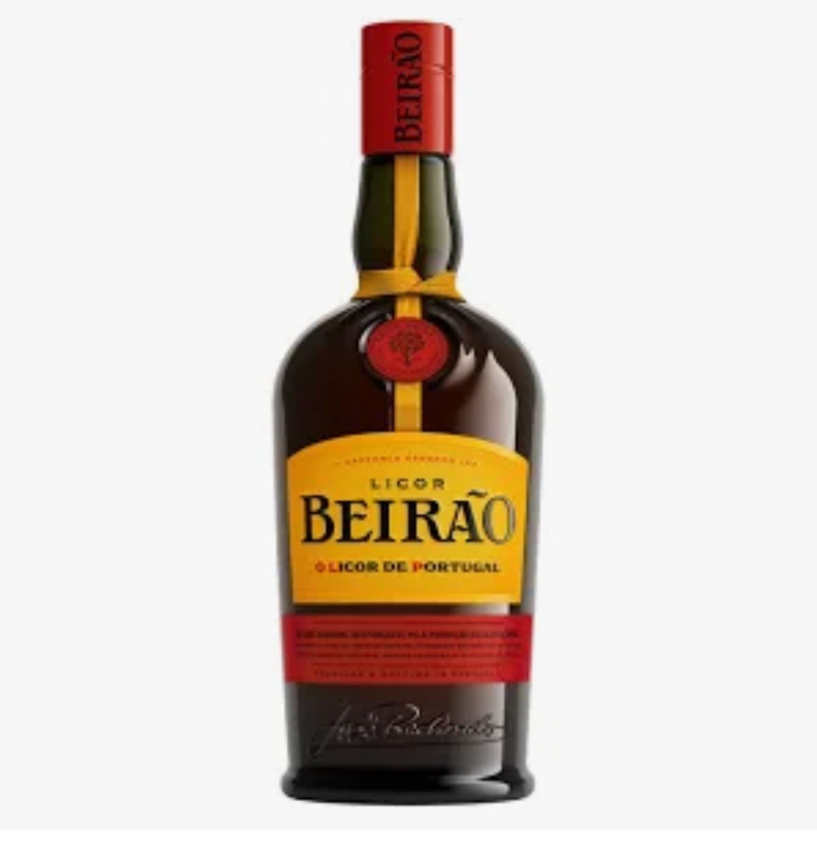 Garrafa de licor Beirão com rótulo amarelo e vermelho