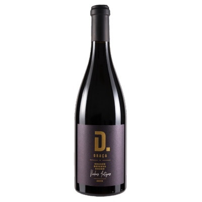 https://www.garrafeiradalvalade.com/product/dona-graca-grande-reserva-vinhas-antigas-tinto-2015