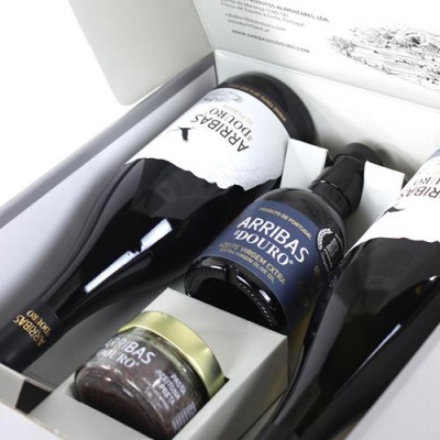 Conjunto Arribas do Douro tinto e Branco com Azeite e Pasta de Azeitona