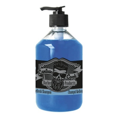 Frasco transparente com shampoo azul e rótulo preto com caveira barbada