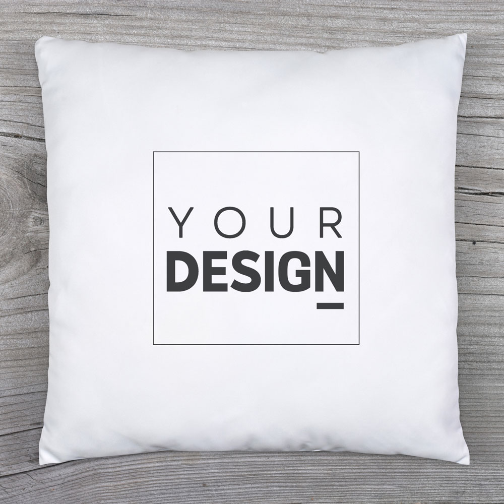 Almofada branca quadrada com texto 'YOUR DESIGN' em preto