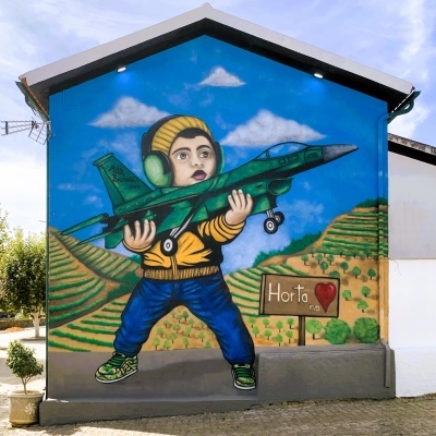 Make love not war (Horta)