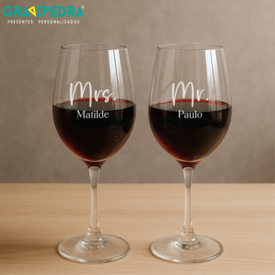 Pack 2 copos em vidro personalizados - Mrs / Mr - CVFG21 Pack 2 copos em vidro personalizados - Mrs / Mr - CVFG21