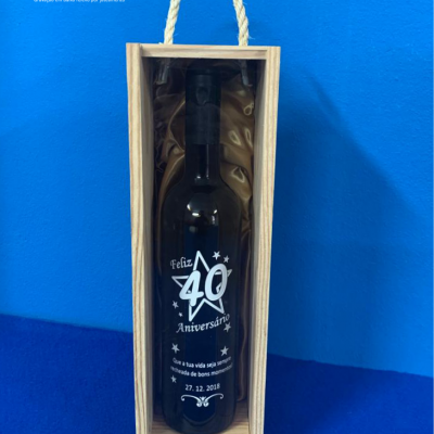 Caixas em madeira com tampa em acrílico - CXMA01