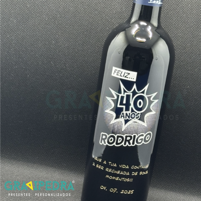 Garrafa de vinho personalizada - Feliz Aniversário - GFA01