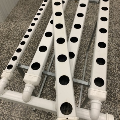 1.7 metros Perfil Perforado de 80 mm con Tapón - Segunda mano