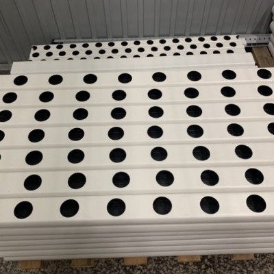 1 metro Perfil Perforado de 80 mm