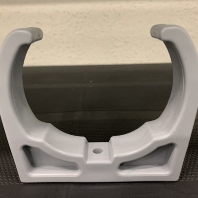 Abrazadera para tubería perforado de 80 mm