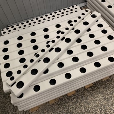 1 metro Perfil Perforado de 49 mm