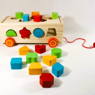 https://www.gullababy.com/product/quebra-cabecas-com-rodas-5-em-1-montessori