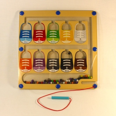 Sapatinhos Mágicos - Labirinto de Cores e Números