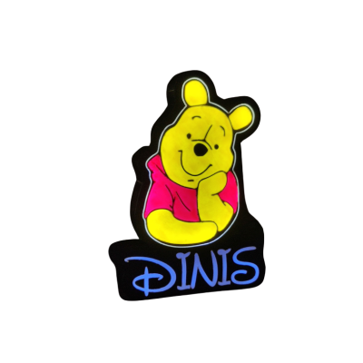 Figura decorativa Winnie the Pooh com nome DINIS.