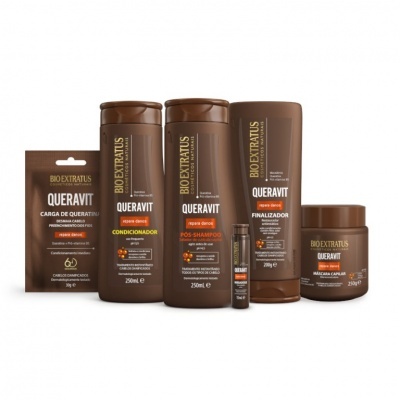 Conjunto de produtos Bio Extratus Queravit em embalagens marrons sobre fundo branco