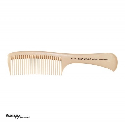 Pente bege com punho e dentes médios, texto SILKMOR e Made in Germany