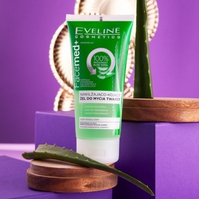 Eveline Cosmetics FACEMED + MOIST. E SOOT. GEL DE LAVAGEM FACIAL COM ALOE VERA