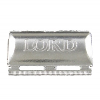 Cabeça de lâmina de barbear metálica com texto LORD