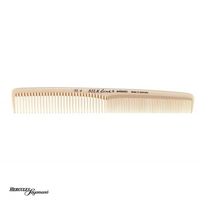 Pente de cabelo bege com texto impresso e fundo branco