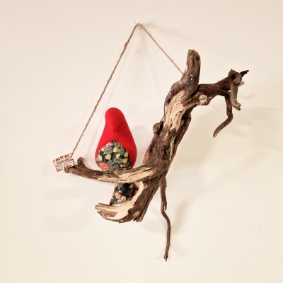 Galho com 1 pássaro