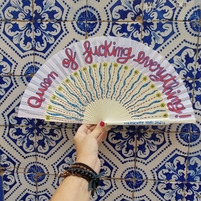 Leques pintados à mão !