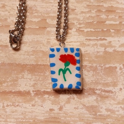 Colar "Cravo de Abril"