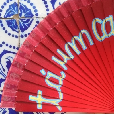 LEQUE VERMELHO DE MADEIRA saia curta  - Tá um calor do caralho !