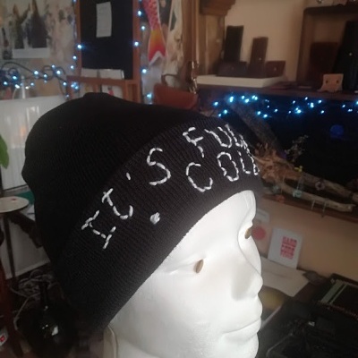 Its Fucking Cold ! * Preto