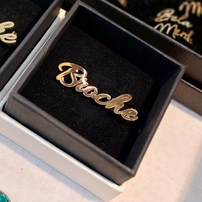 Broche “Broche” – Simples, Direto e com Personalidade