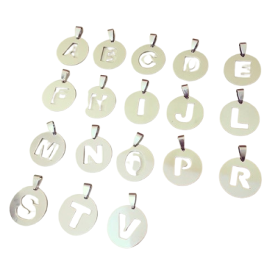 Medalha Letra Recortada Aço