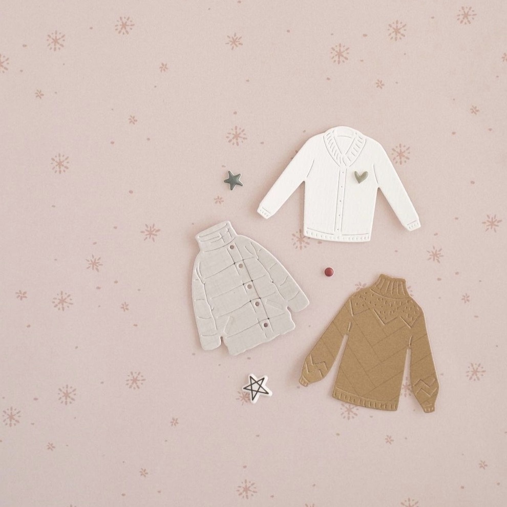 Cortante Roupa Inverno • Postcards Lora Bailora