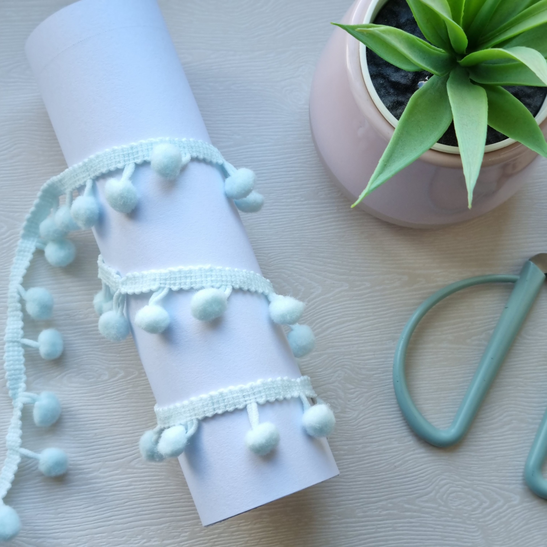 Fita Pompons Azul Clarinho