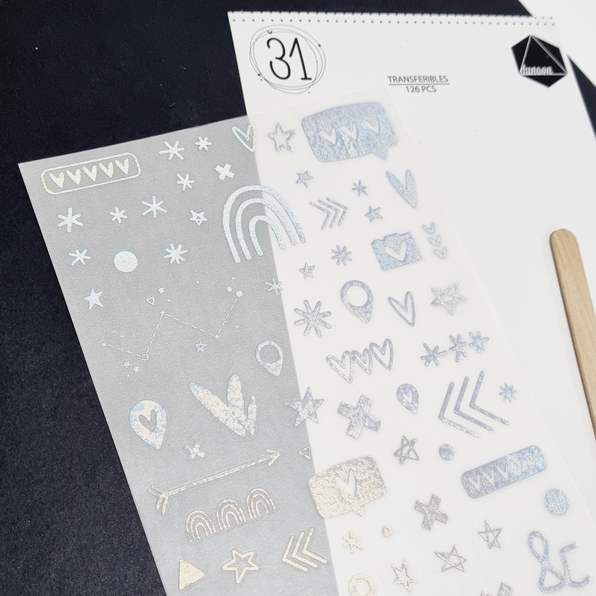 Conjunto de decalques transferíveis número 31 com desenhos holográficos e brancos variados