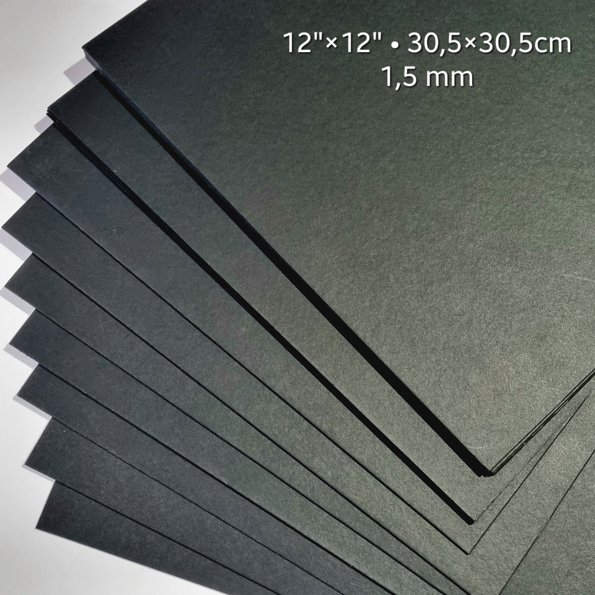 Cartão Ligeiro Preto 1,5 mm 12"×12"