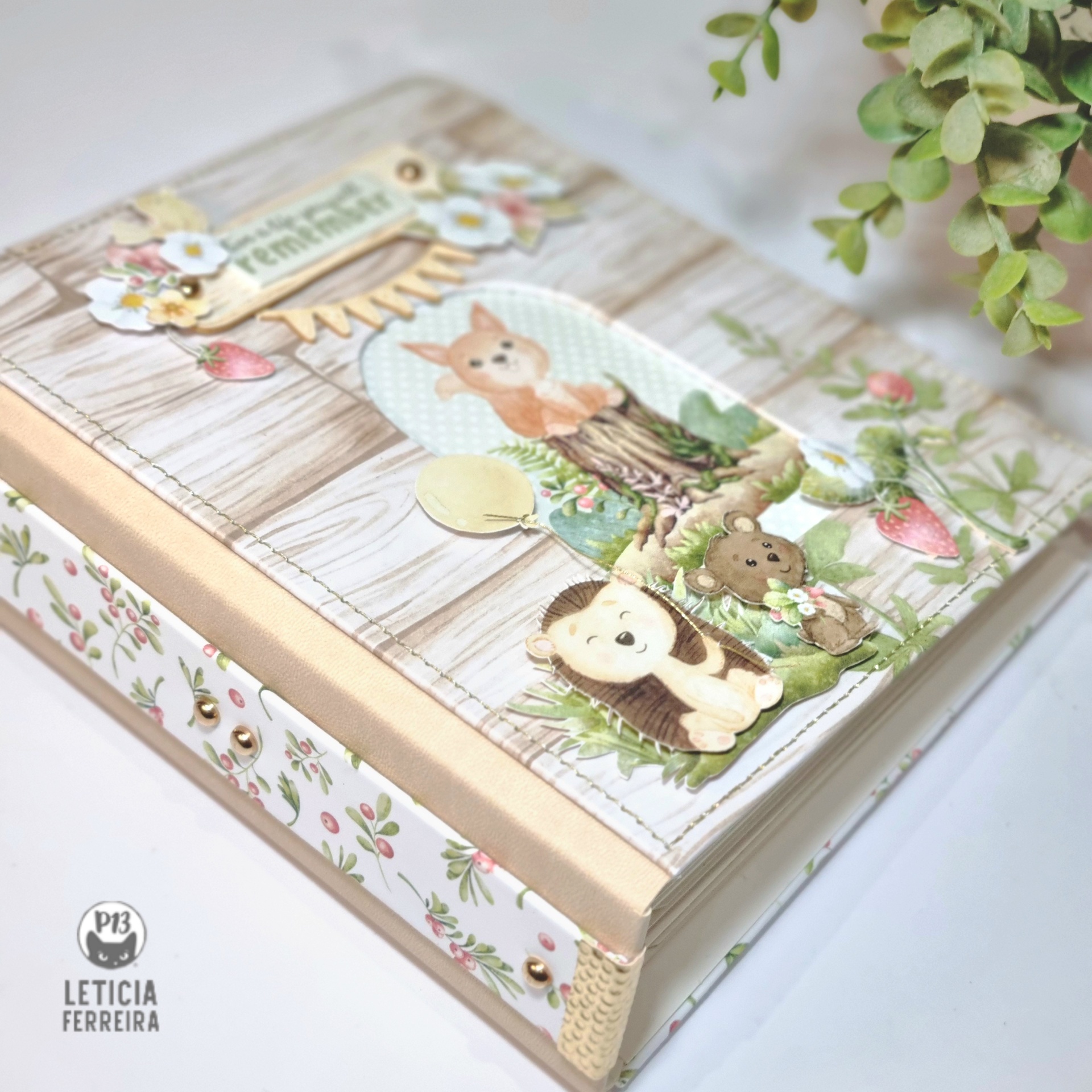 Álbum Scrapbook Aniversário Woodland Cuties