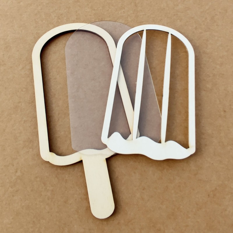 Três moldes de madeira para gelados em formato de picolé