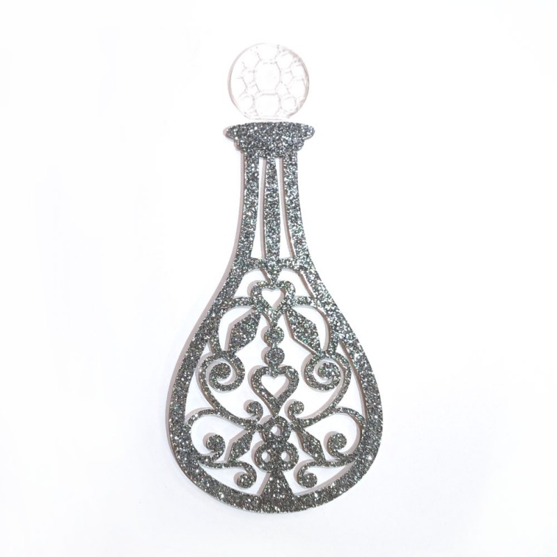 Pendente metálico decorativo com design floral prateado e esfera translúcida