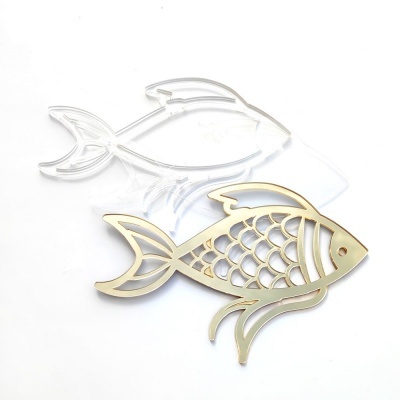 Shaker Peixe Espelho Dourado | Kora Projects