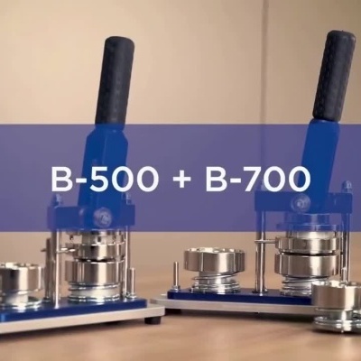 Máquina de fabrico de crachats B-700 com moldes intercambiáveis