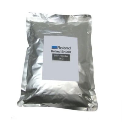 Saco prateado com etiqueta branca escrita Roland BN20D DTF Powder 1KG