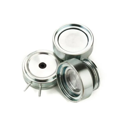 Máquina de fabrico de crachats B-700 com moldes intercambiáveis