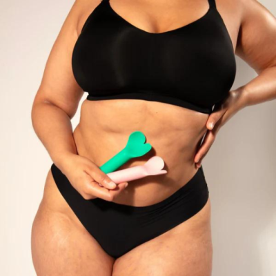 Vibrador bullet / Bala vibratória com pétalas estimulantes | Je Joue - Amour