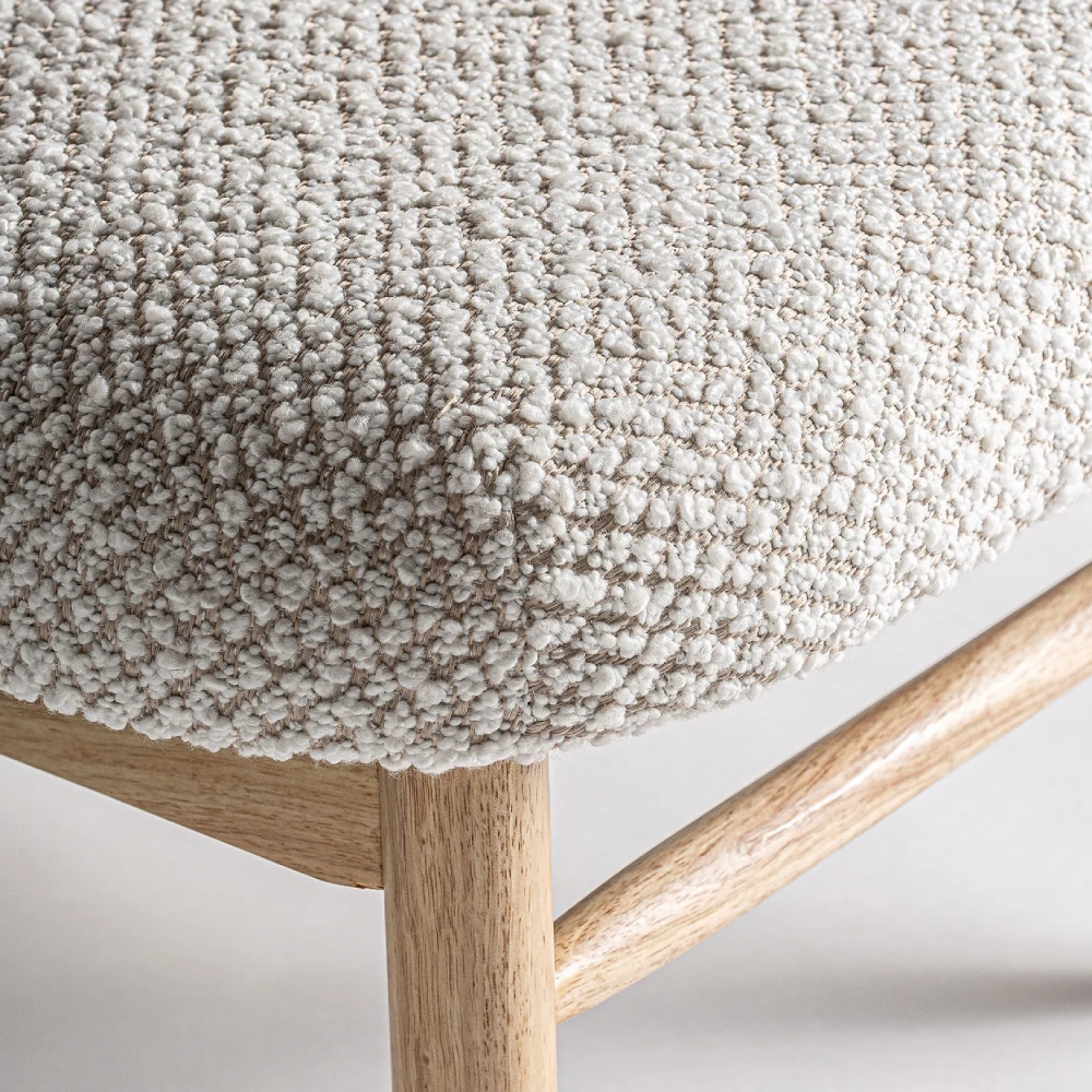 Cadeirão em seringueira e rattan com assento estofado Glassue Cadeirão em seringueira e rattan com assento estofado Glassue