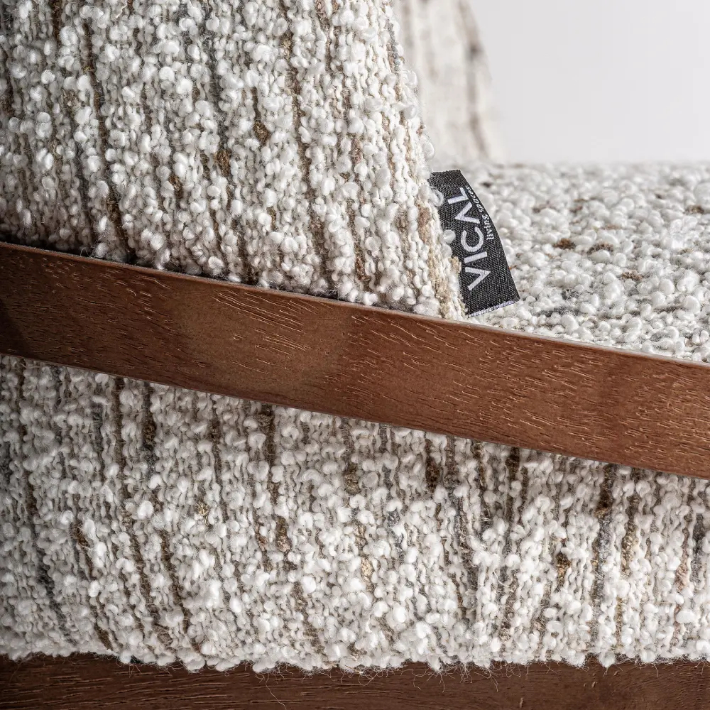 Cadeira estofada bege madeira seringueira Erbach Cadeira estofada bege madeira seringueira Erbach