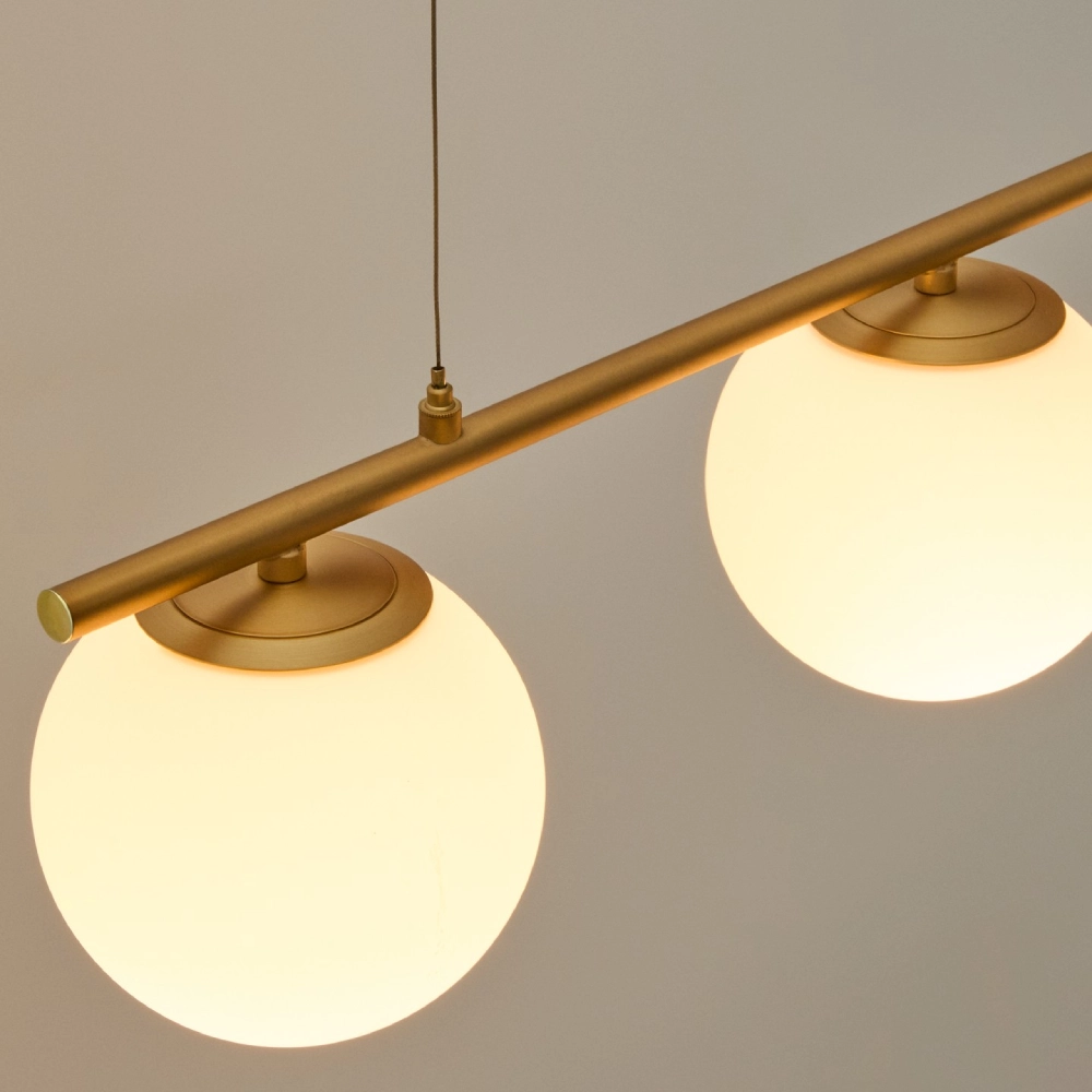 Candeeiro de teto em vidro fosco e metal dourado Brisa 73x120 Candeeiro de teto em vidro fosco e metal dourado Brisa 73x120