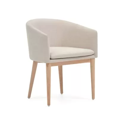 Cadeira estofada com braços em madeira de freixo Harlem