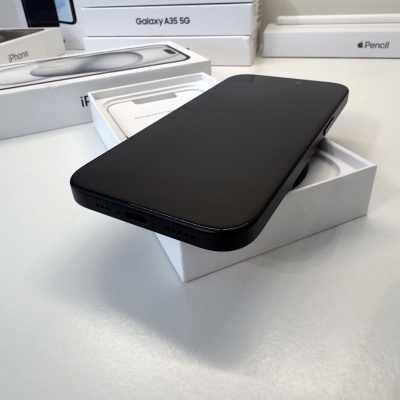 Apple iPhone 15 - Preto (de Ocasião)